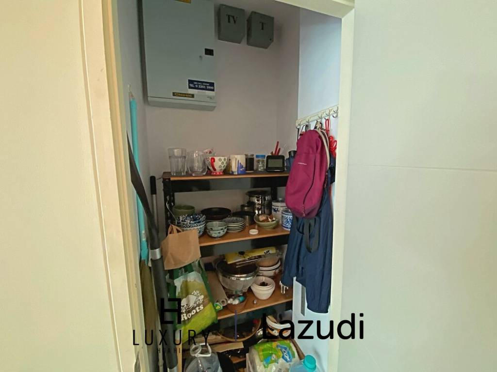 Baan Sandao: Eigentumswohnung mit 2 Schlafzimmern und 2 Bädern gegenüber dem Market Village