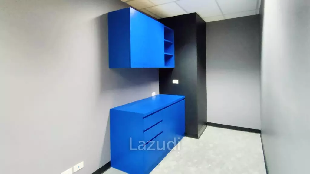 Office space for rent in Silom