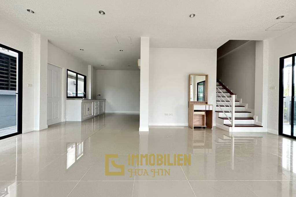 4 Bed 3 Bath 226.59 SQ.M Suchawalai At Sea