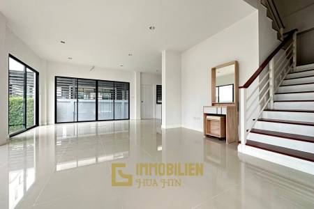 4 Bed 3 Bath 226.59 SQ.M Suchawalai At Sea