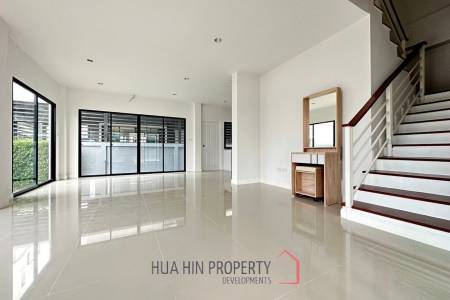 4 Bed 3 Bath 226.59 SQ.M Suchawalai At Sea