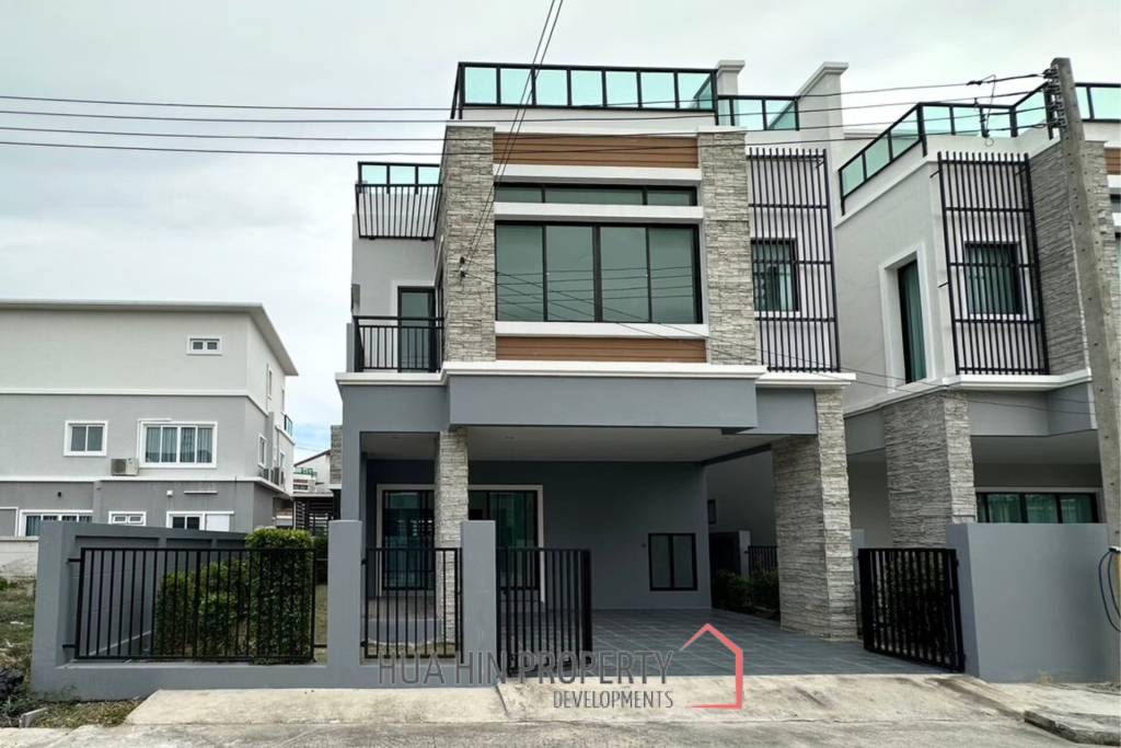 4 Bed 3 Bath 226.59 SQ.M Suchawalai At Sea