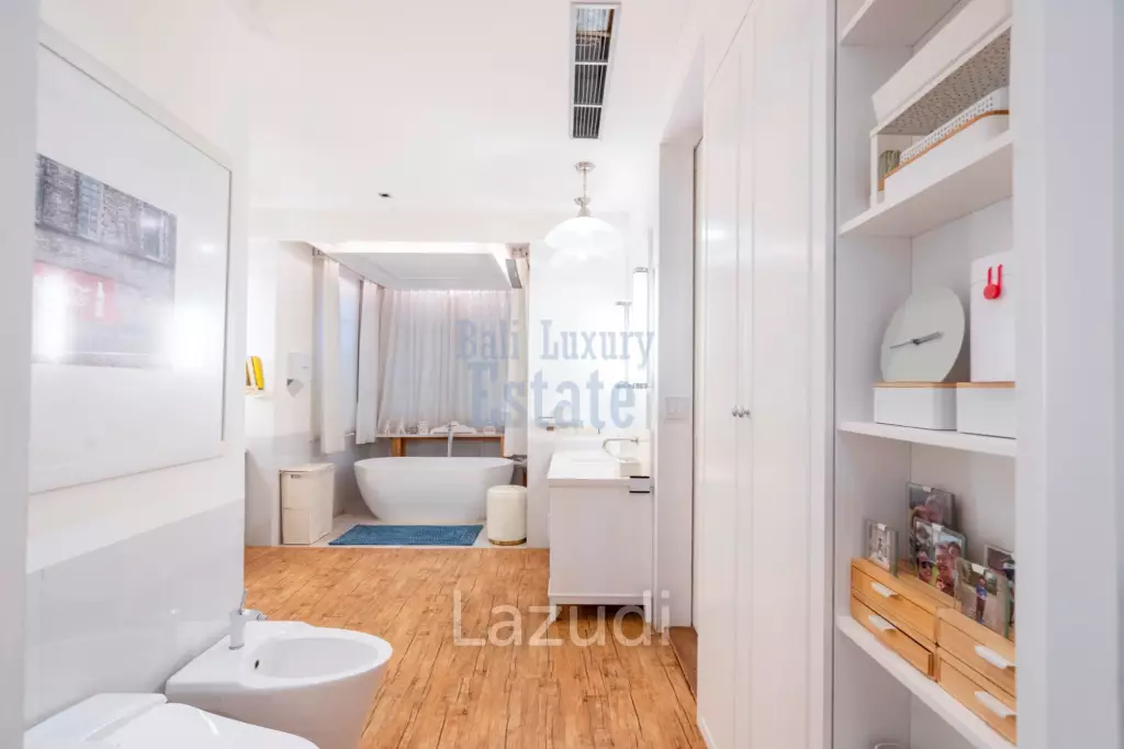 Discover true Luxury: A Stunning Villa and Apartment in Berawa