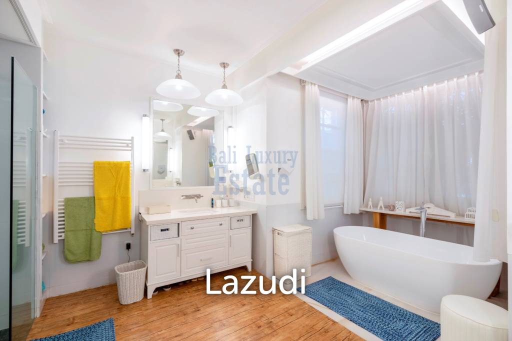 Discover true Luxury: A Stunning Villa and Apartment in Berawa