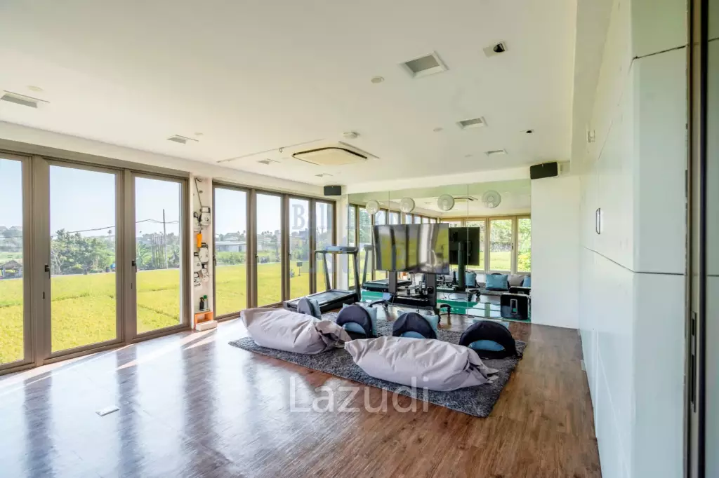 Discover true Luxury: A Stunning Villa and Apartment in Berawa