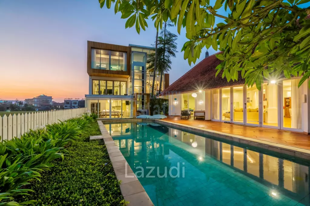 Discover true Luxury: A Stunning Villa and Apartment in Berawa
