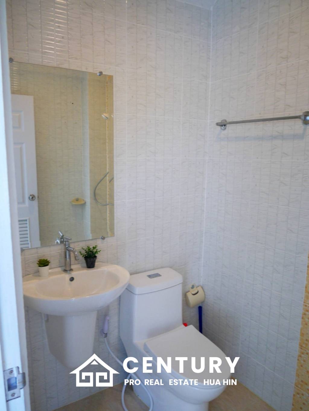 4 Bed 2 Bath 168.25 SQ.M Suchawalai At Sea