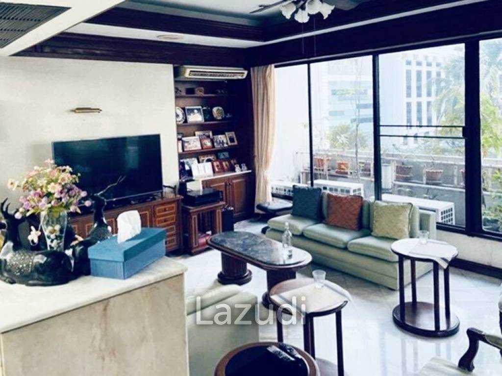 Exceptional Urban Living: Apartment for Sale in Sukhumvit 15