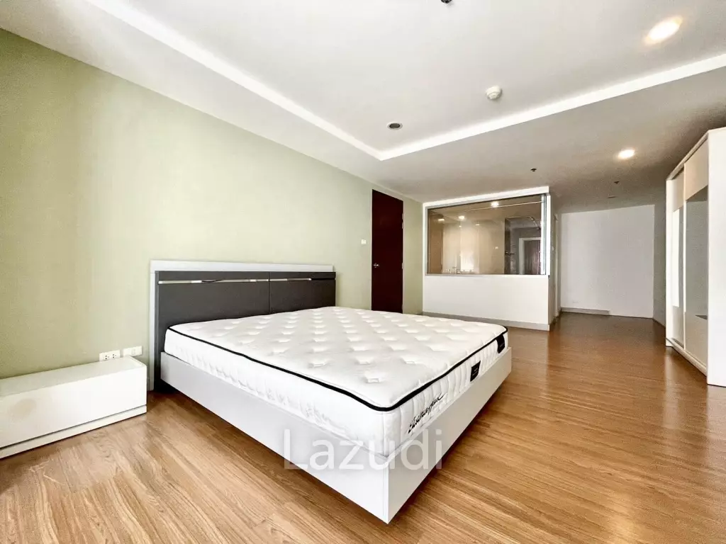 1 Bed 2 Bath 74 SQ.M The Trendy Condominium