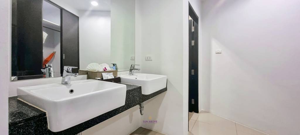 1 Bedroom With Pool Access Condo For Sale Patong Bay Hill