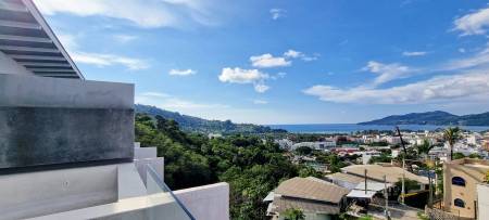 Seaview 60 SQ.M. Condo For Sale Patong Bay Hill