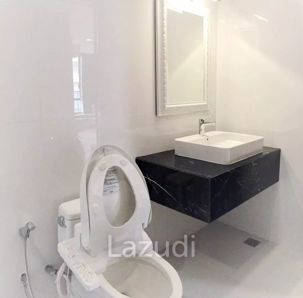 2 Bed 2 Bath 80 SQ.M Silver Thonglor