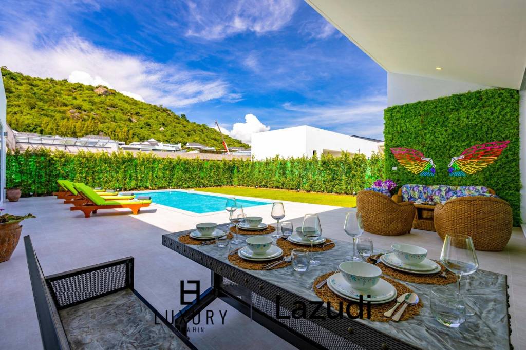 Phu Montra K-Haad : 4 Bed Pool Villa With Mountain View