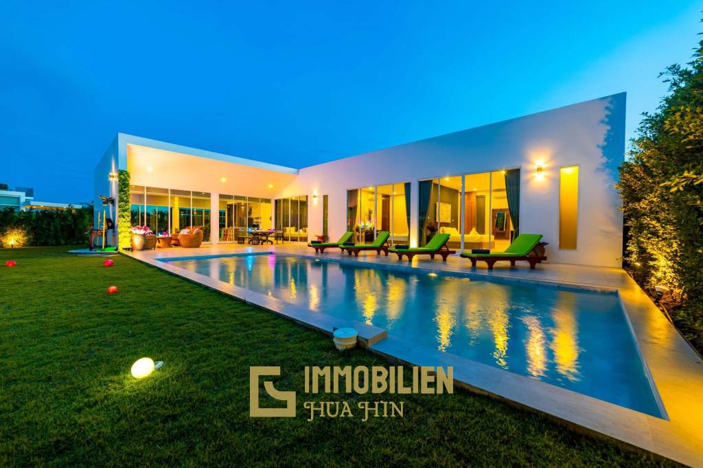 Phu Montra K-Haad : 4 Bed Pool Villa With Mountain View