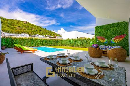 Phu Montra K-Haad : 4 Bed Pool Villa With Mountain View