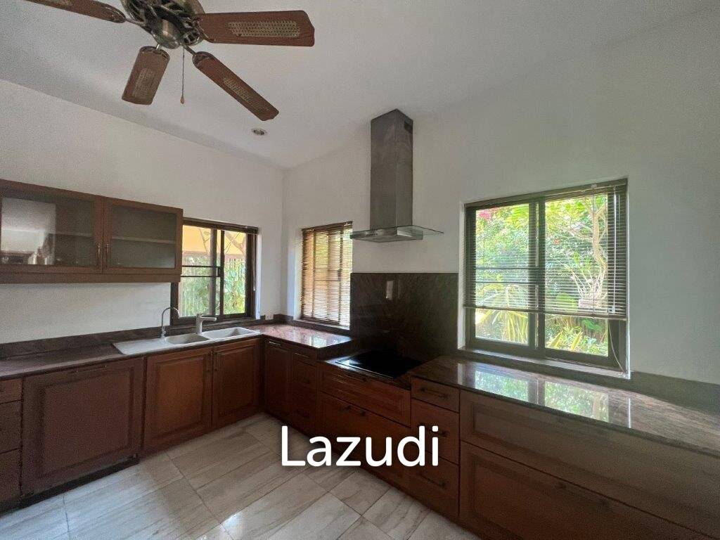 2,000 ตร.ม 5 เตียง 5 อาบน้ำ วิลล่า For ขาย