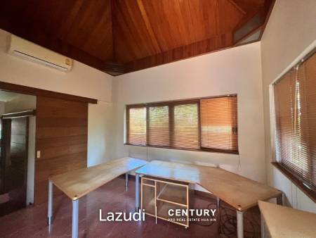 LELAWADEE : Luxury 5 bed Pool Villa 5 minutes drive to the beach