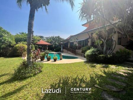 LELAWADEE : Luxury 5 bed Pool Villa 5 minutes drive to the beach