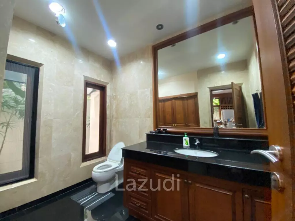 3 Beds 3 Baths 350 SQ.M. View Talay Marina