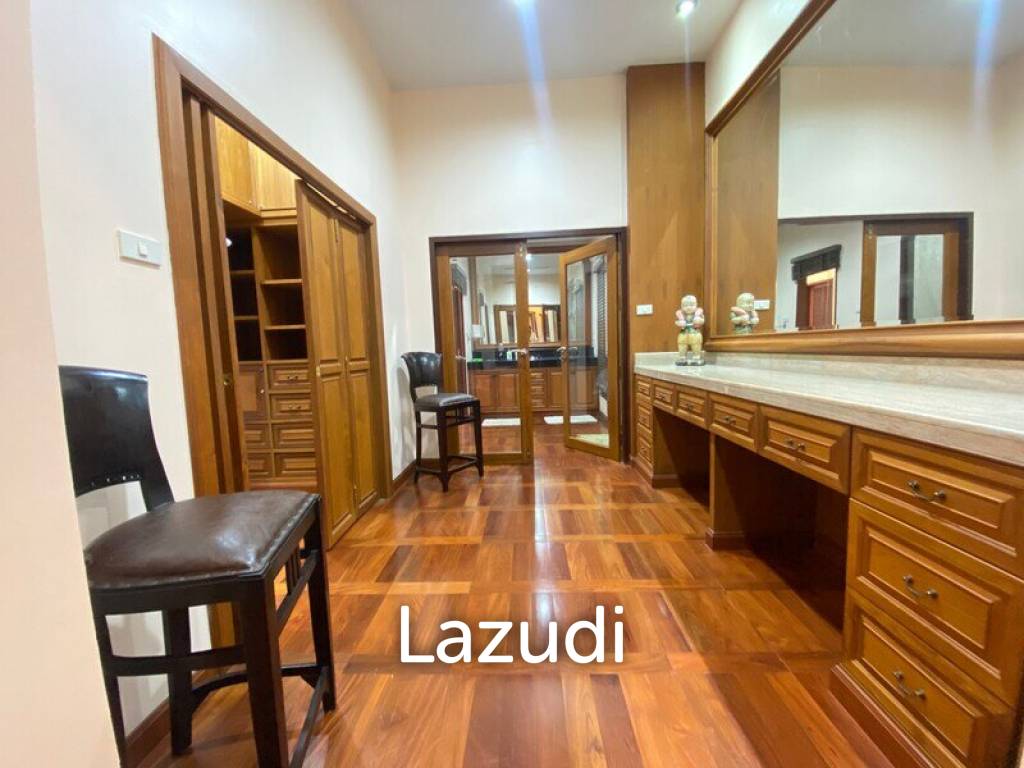3 Beds 3 Baths 350 SQ.M. View Talay Marina