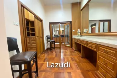 3 Beds 3 Baths 350 SQ.M. View Talay Marina