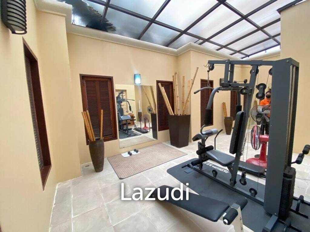 3 Beds 3 Baths 350 SQ.M. View Talay Marina