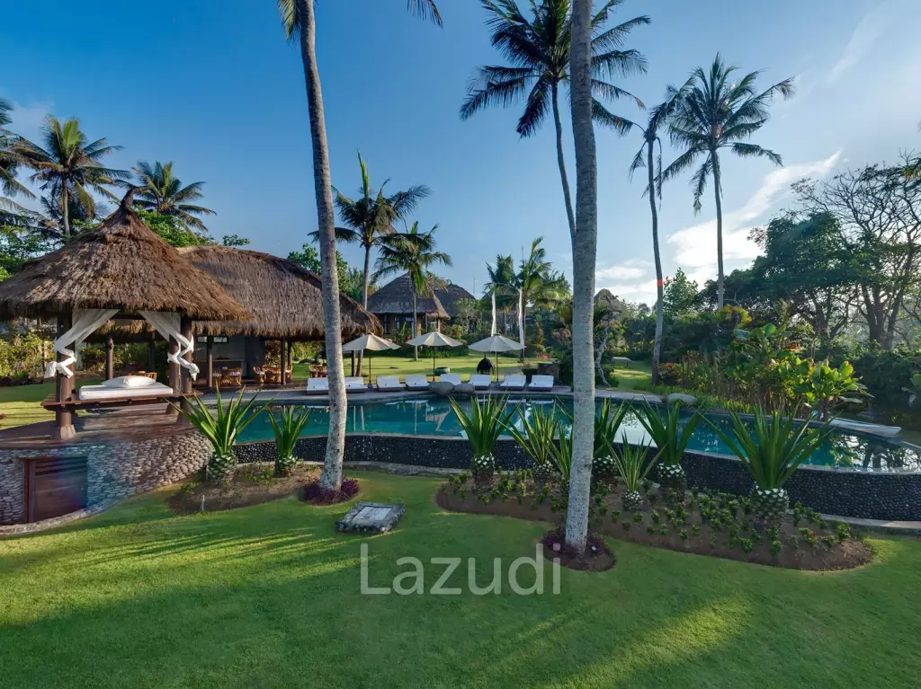 ONE OF A KIND ABSOLUTE BEACHFRONT VILLA IN CEMAGI