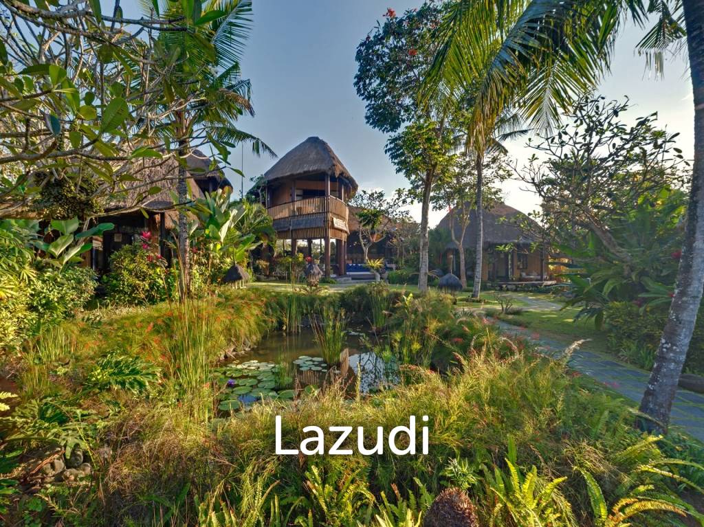 ONE OF A KIND ABSOLUTE BEACHFRONT VILLA IN CEMAGI