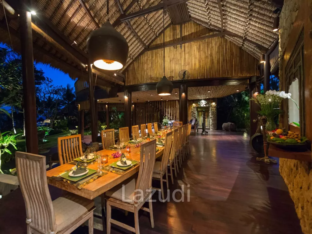 ONE OF A KIND ABSOLUTE BEACHFRONT VILLA IN CEMAGI
