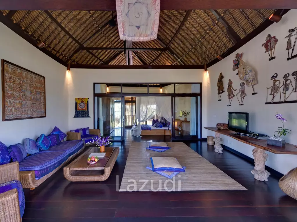 ONE OF A KIND ABSOLUTE BEACHFRONT VILLA IN CEMAGI