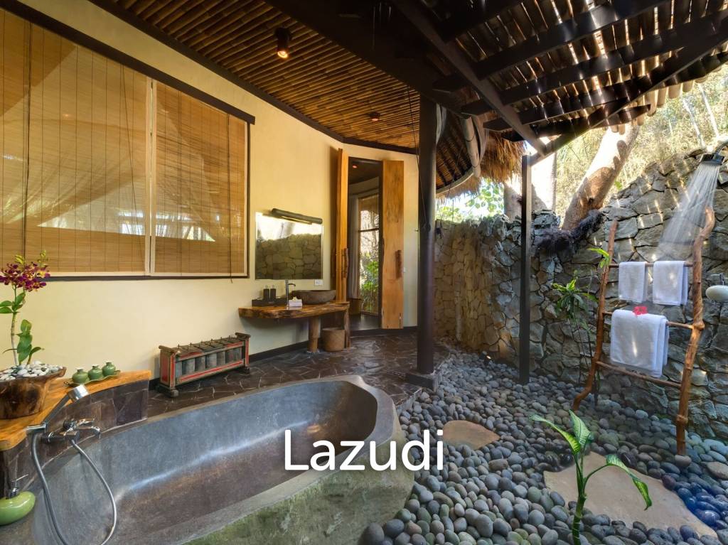 ONE OF A KIND ABSOLUTE BEACHFRONT VILLA IN CEMAGI