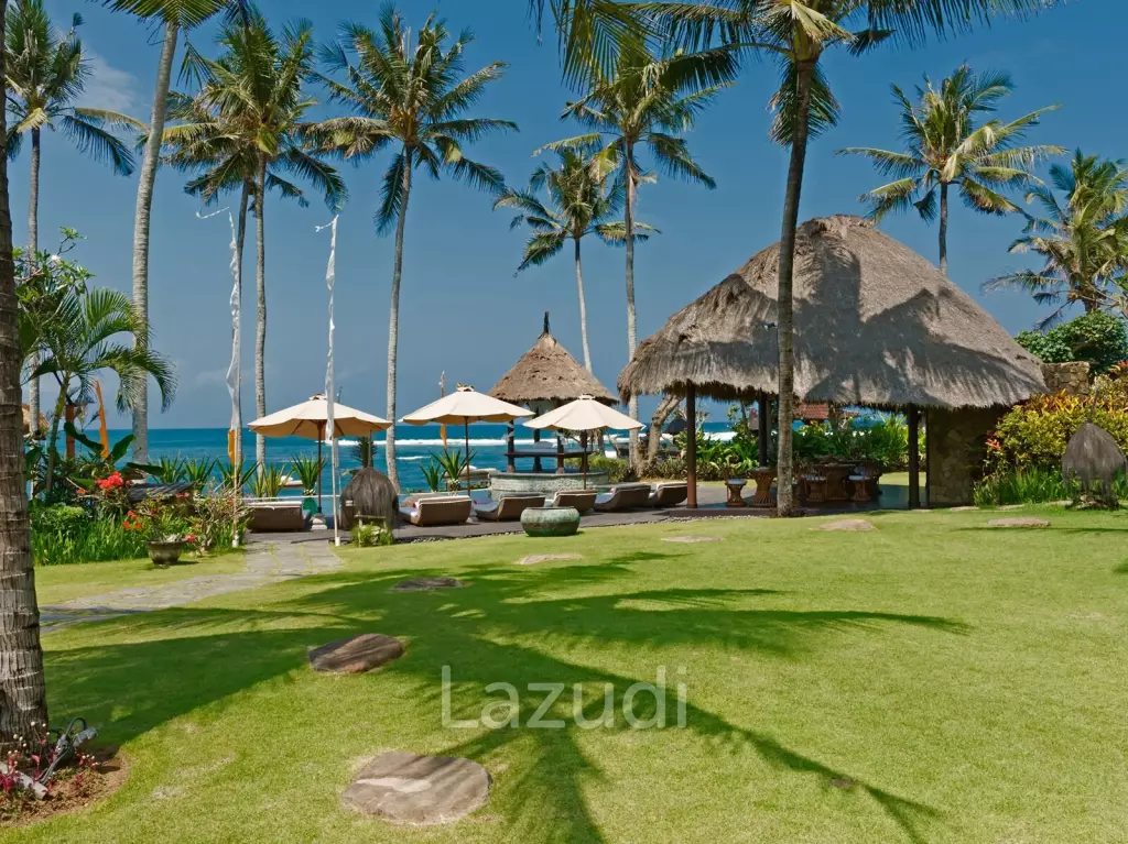 ONE OF A KIND ABSOLUTE BEACHFRONT VILLA IN CEMAGI