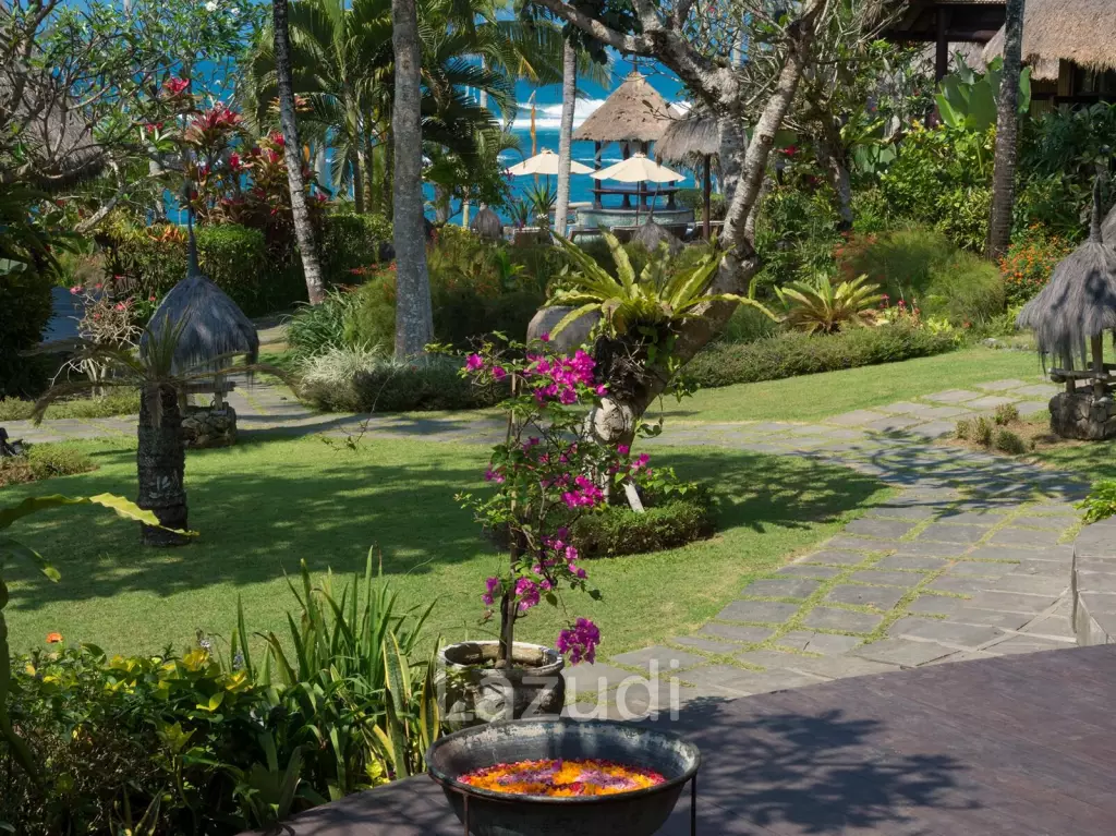 ONE OF A KIND ABSOLUTE BEACHFRONT VILLA IN CEMAGI