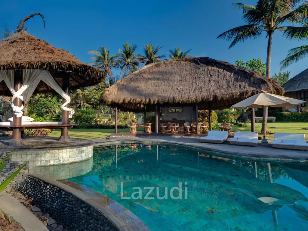 ONE OF A KIND ABSOLUTE BEACHFRONT VILLA IN CEMAGI