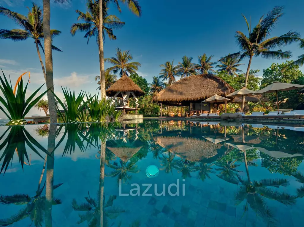 ONE OF A KIND ABSOLUTE BEACHFRONT VILLA IN CEMAGI