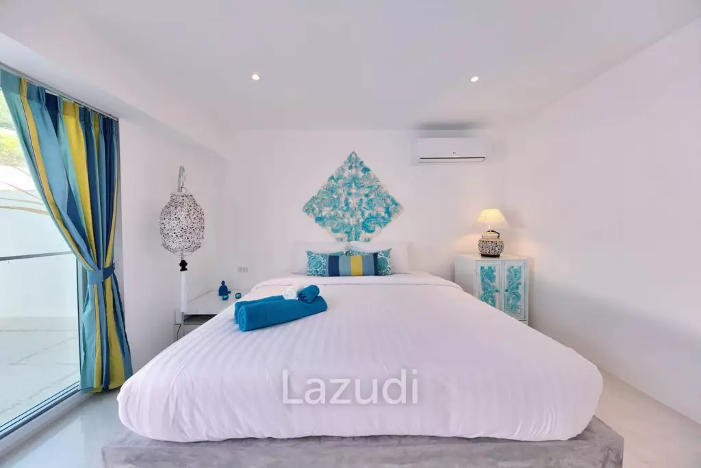 SEA VIEW AND BAY ACCESS 6 BEDROOM MANSION