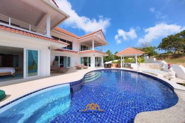 SEA VIEW AND BAY ACCESS 6 BEDROOM MANSION
