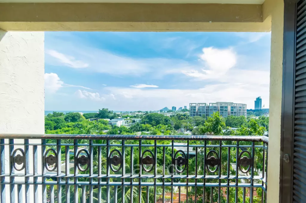 Beautiful Sea view 4 bed condo in Hua Hin center