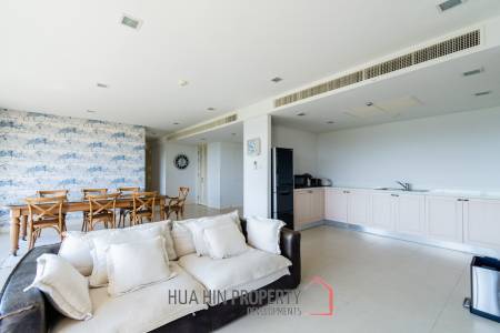 Beautiful Sea view 4 bed condo in Hua Hin center