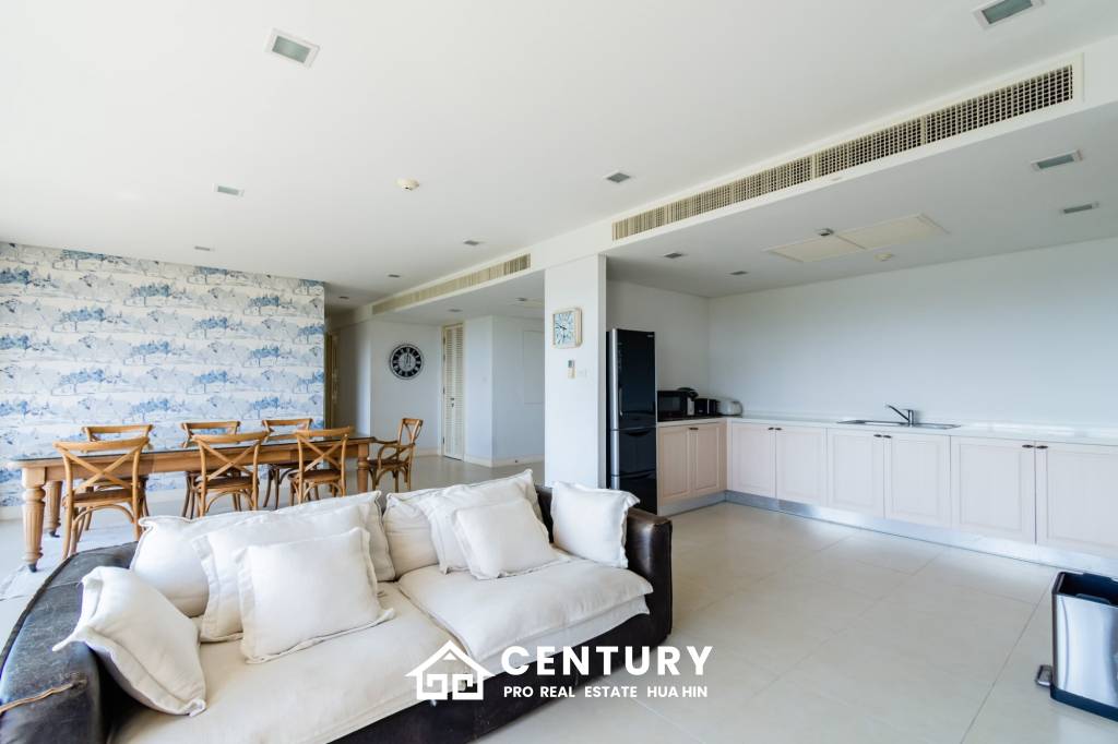 Beautiful Sea view 4 bed condo in Hua Hin center