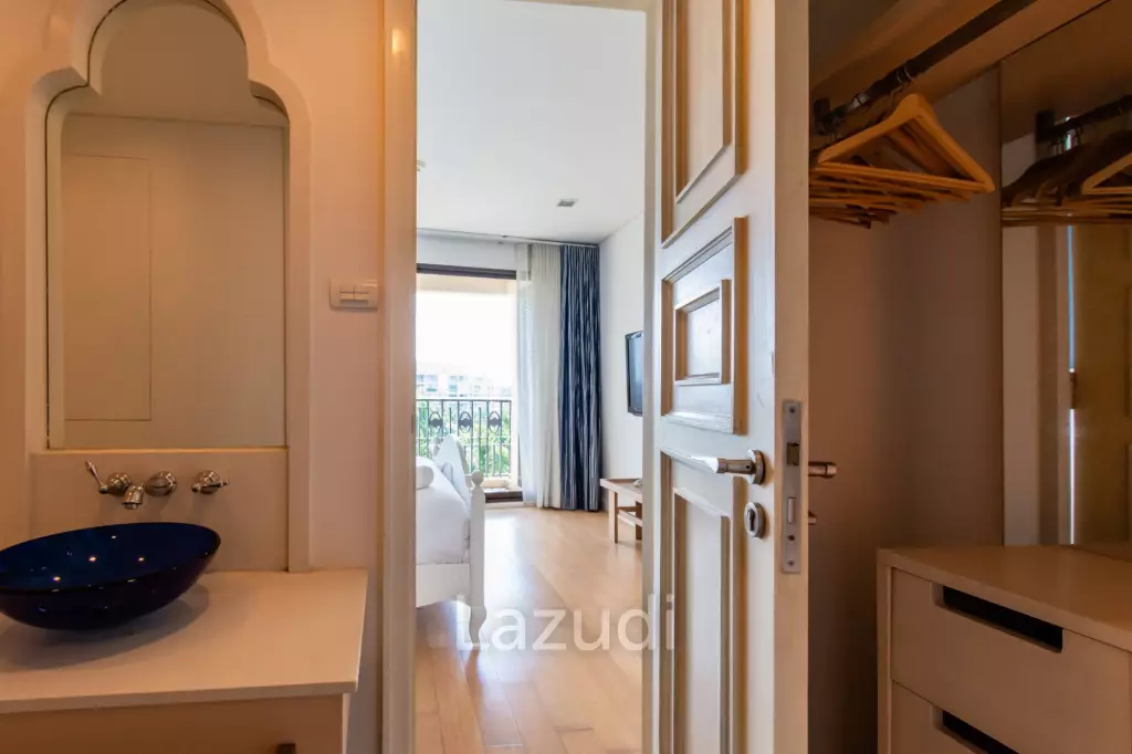 Beautiful Sea view 4 bed condo in Hua Hin center