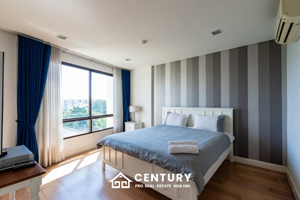 Beautiful Sea view 4 bed condo in Hua Hin center