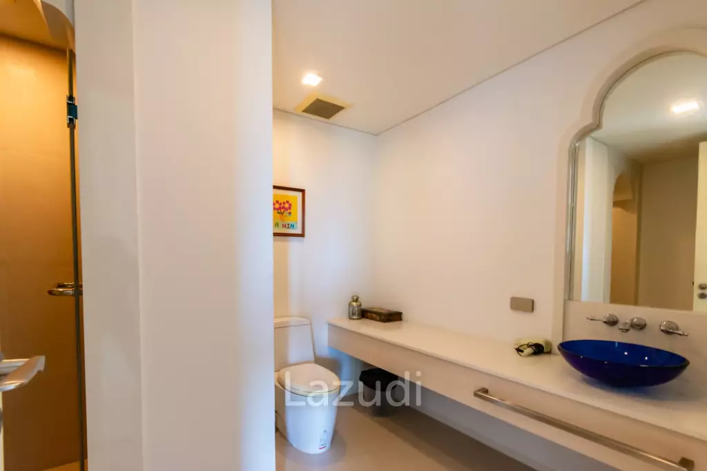 Beautiful Sea view 4 bed condo in Hua Hin center