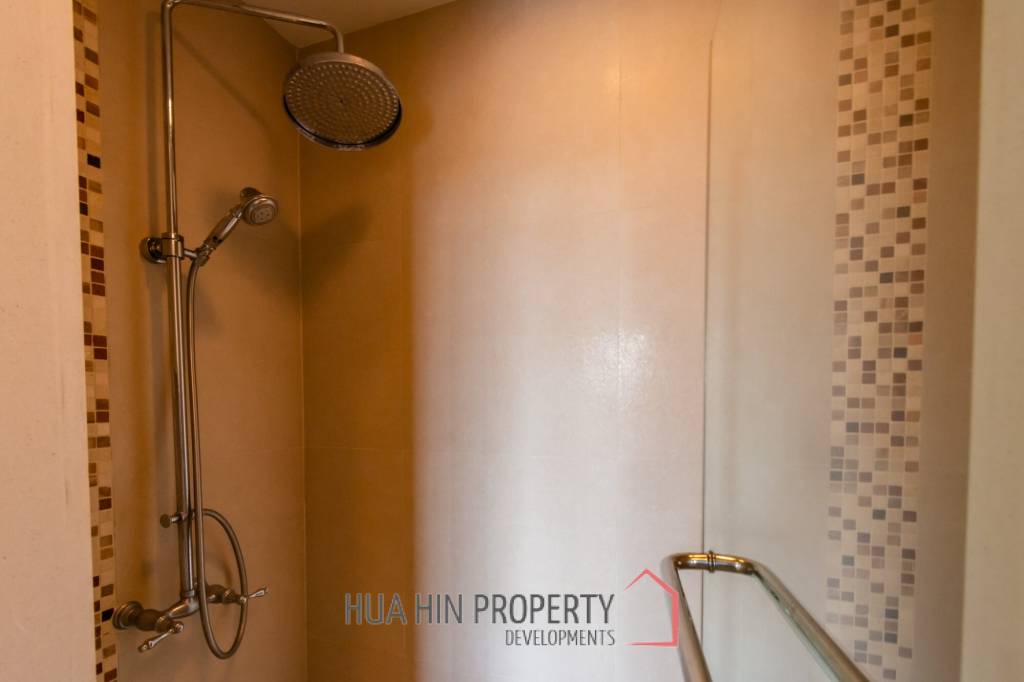 Beautiful Sea view 4 bed condo in Hua Hin center