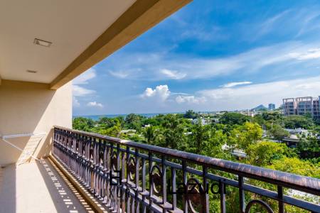 Beautiful Sea view 4 bed condo in Hua Hin center