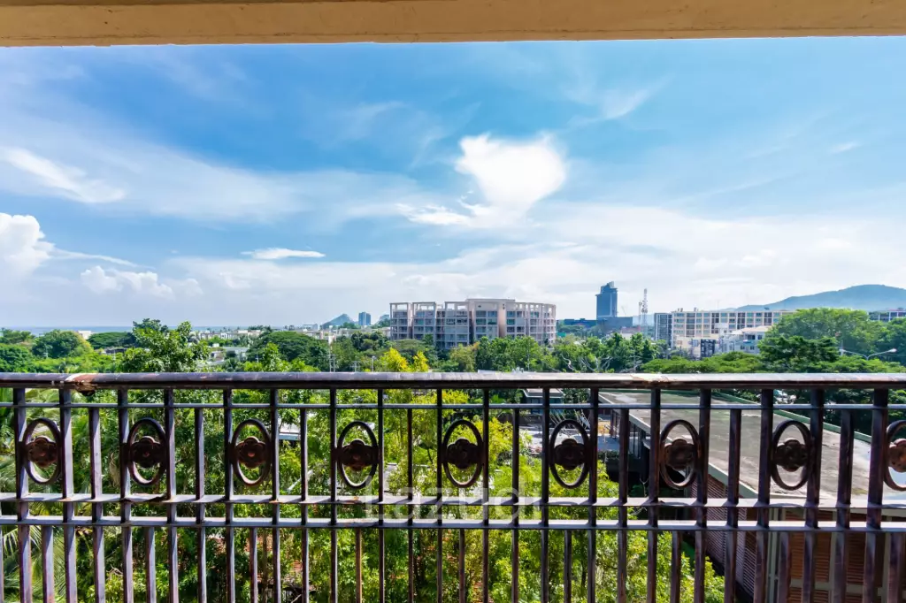 Beautiful Sea view 4 bed condo in Hua Hin center