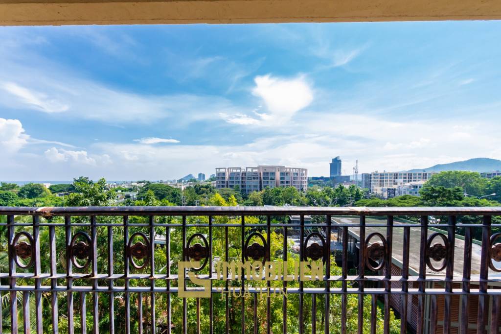 Beautiful Sea view 4 bed condo in Hua Hin center