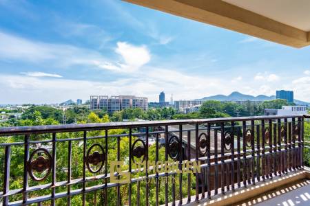 Beautiful Sea view 4 bed condo in Hua Hin center