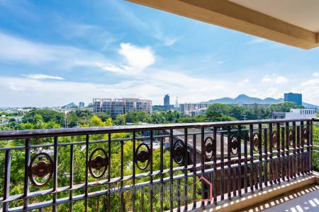 Beautiful Sea view 4 bed condo in Hua Hin center