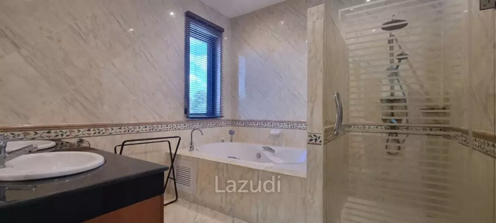 4 Beds 4 Baths 500 SQ.M. Paradise Villa 1